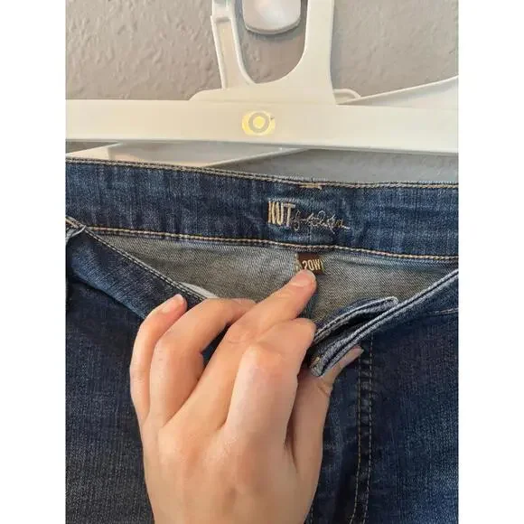 Kut from the Kloth Bermuda Shorts size 20W - Picture 2 of 3